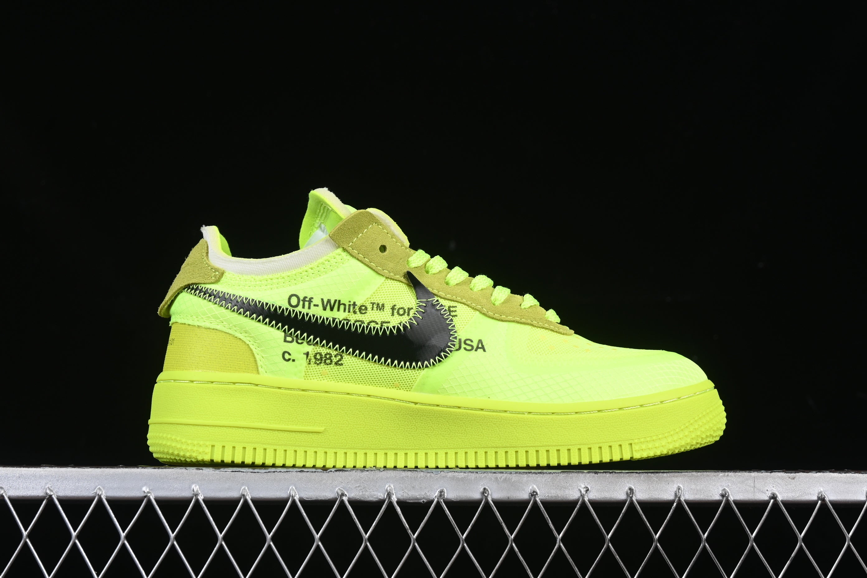 Air Force 1 Low – Off-White Volt Edition